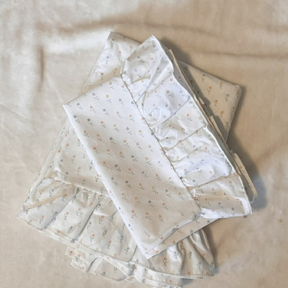 Vintage‎ Twin Sized Flat Sheet with 1 pillowcase White ditsy floral Springmaid